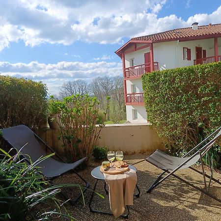 T1 Bis Avec Piscine Vue Golf Et Montagnes Appartement Arcangues Buitenkant foto