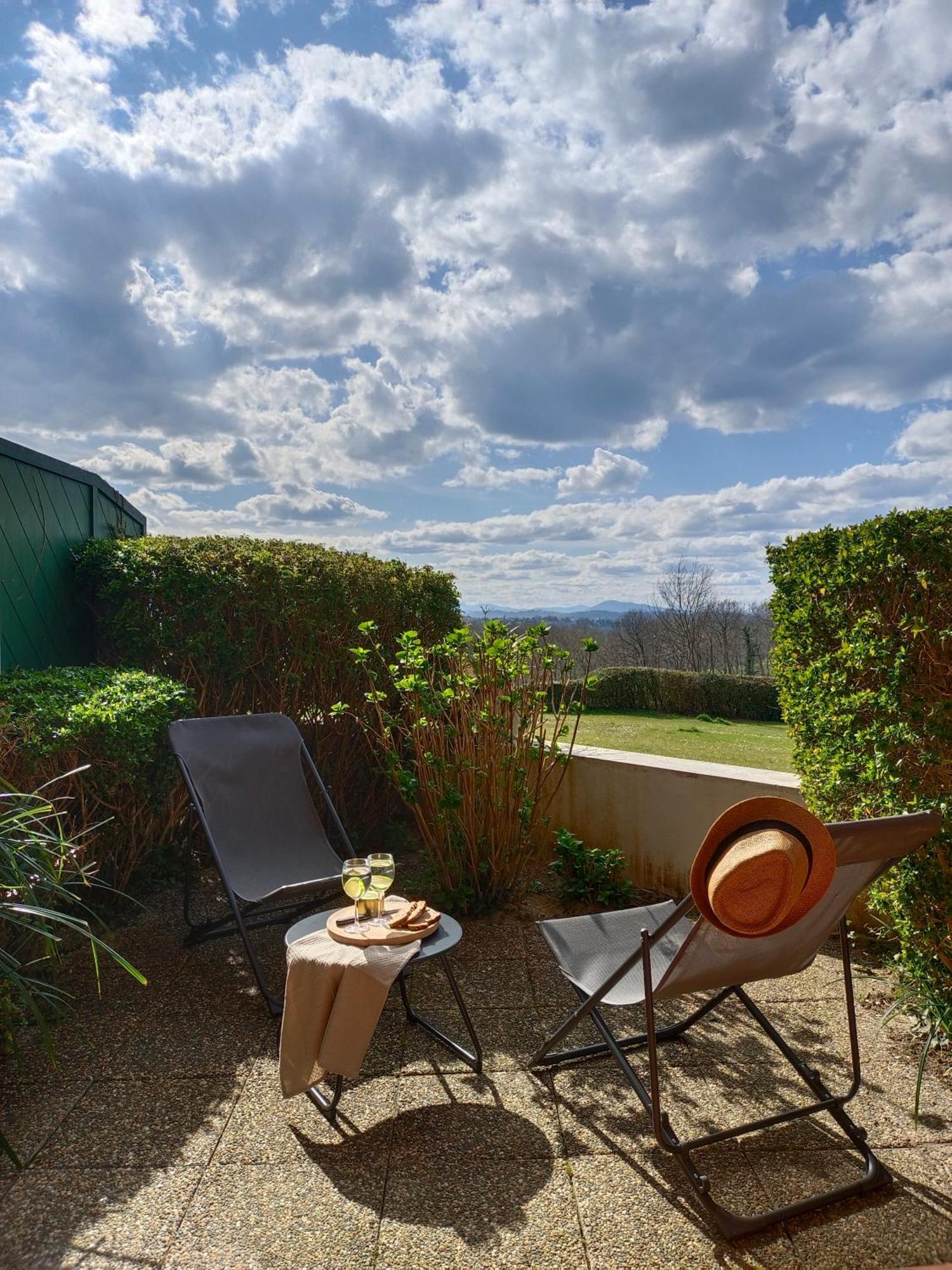T1 Bis Avec Piscine Vue Golf Et Montagnes Appartement Arcangues Buitenkant foto